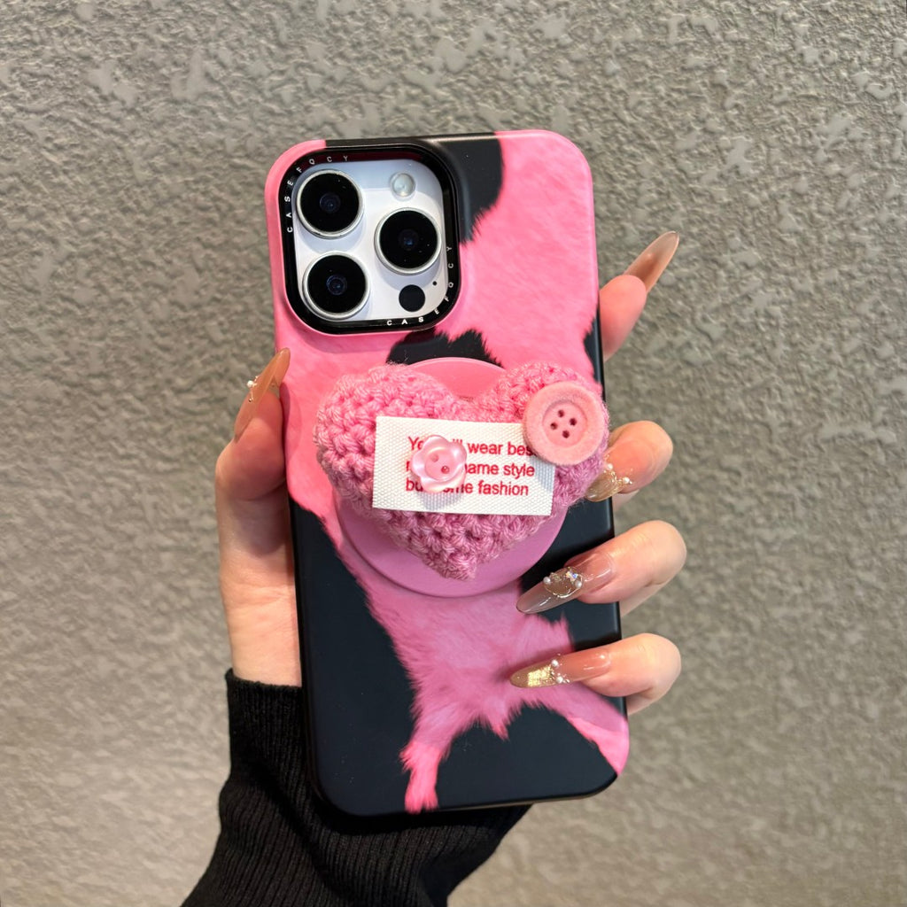 milk patterned knitted heart magnetic grip phone case