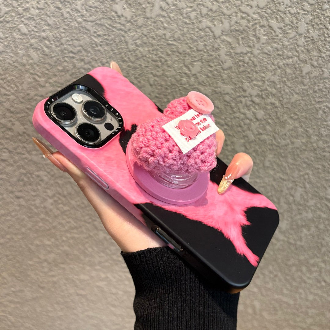 milk patterned knitted heart magnetic grip phone case